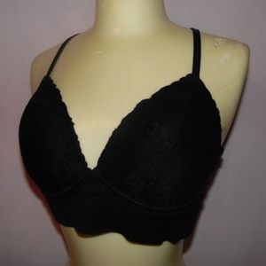 VS PINK black lace lightly lined bra